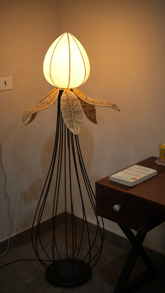 NOORA FLOOR LAMP