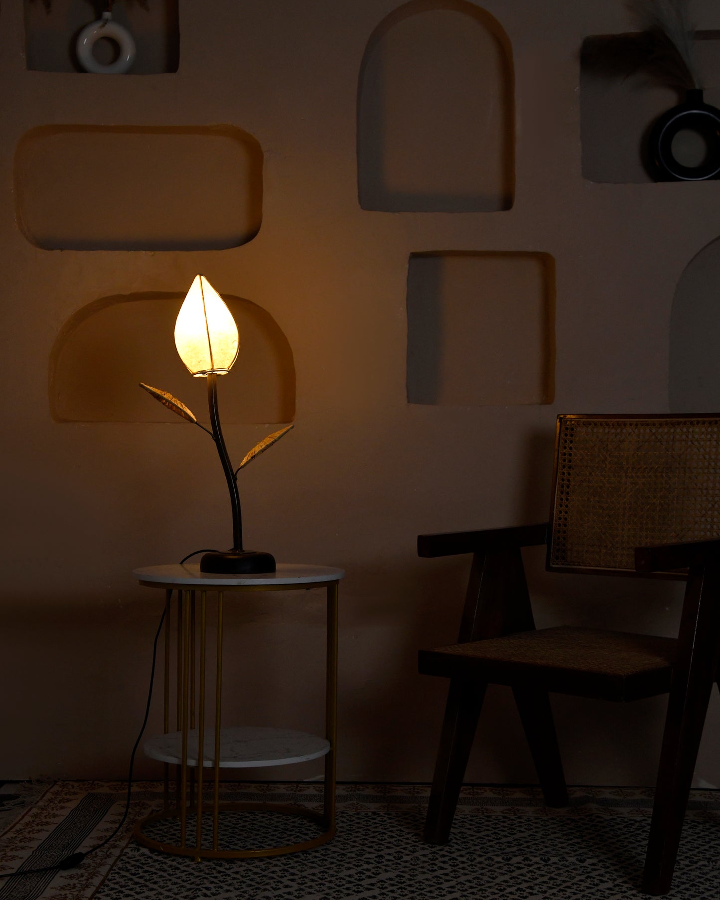 LEAF TABLE LAMP