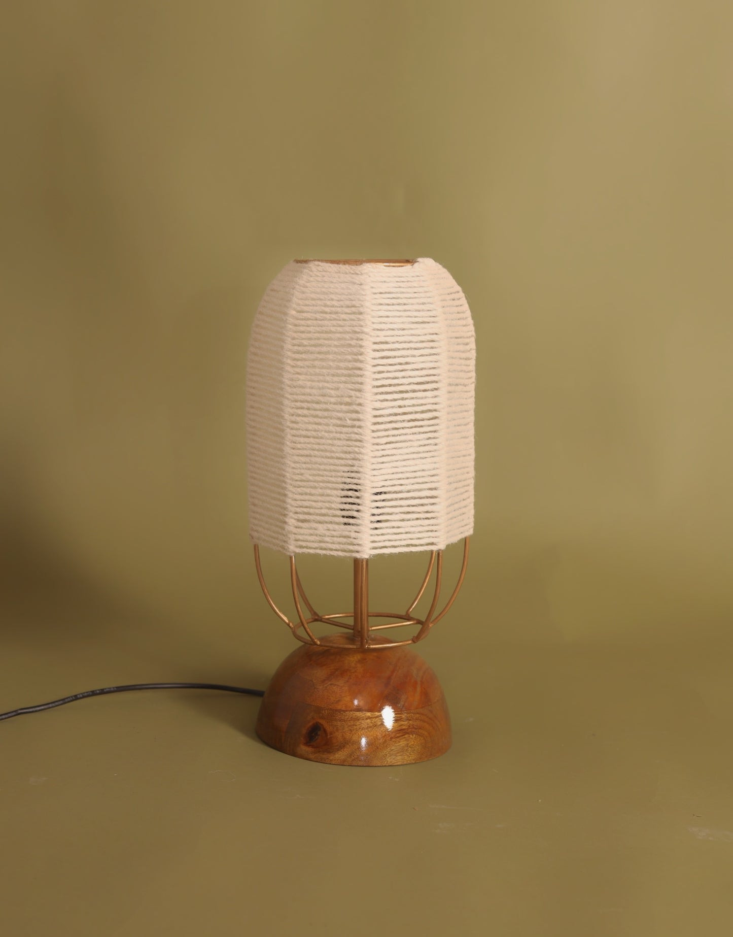 LEEVA TABLE LAMP