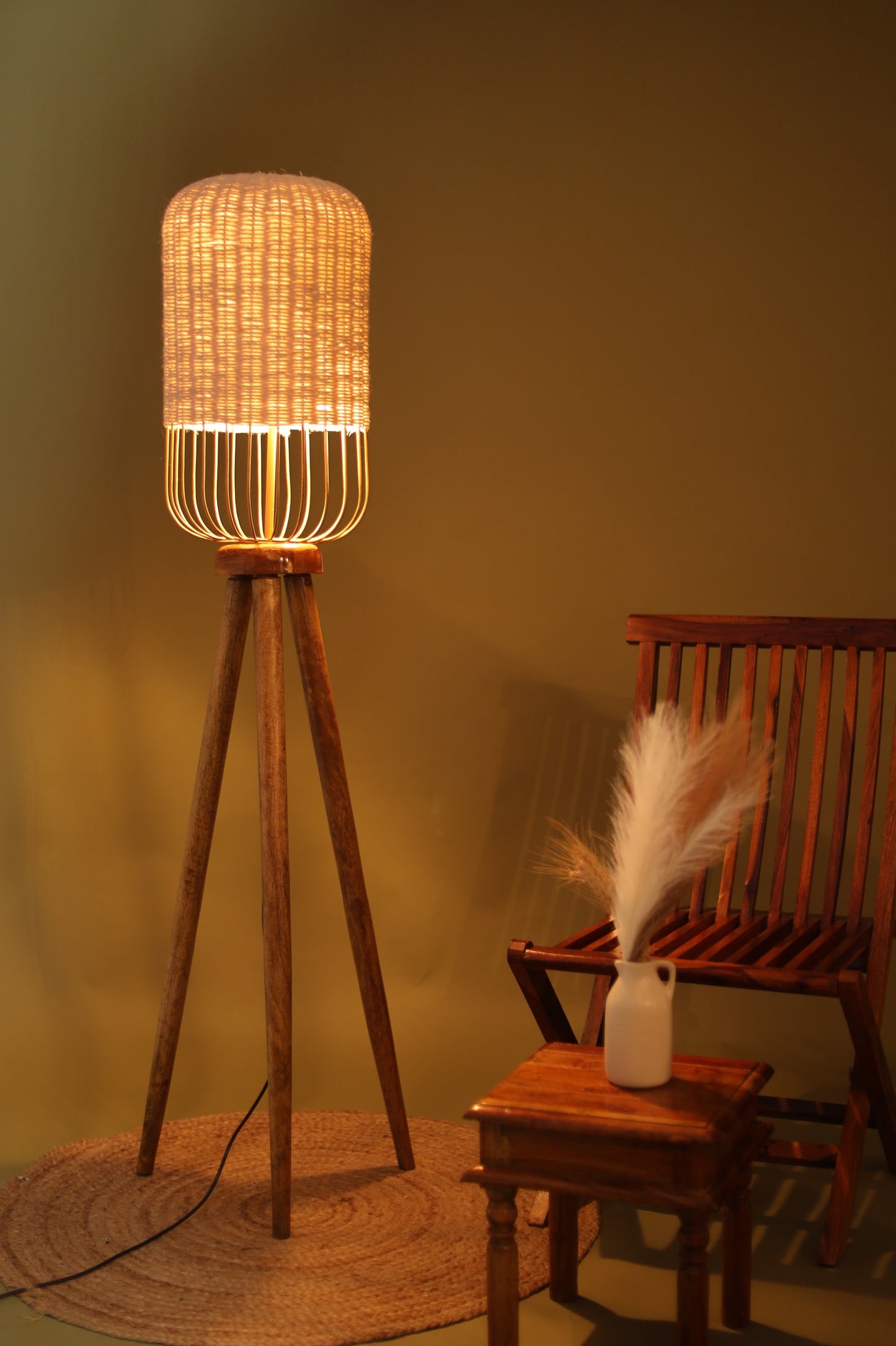 LEEVA FLOOR LAMP