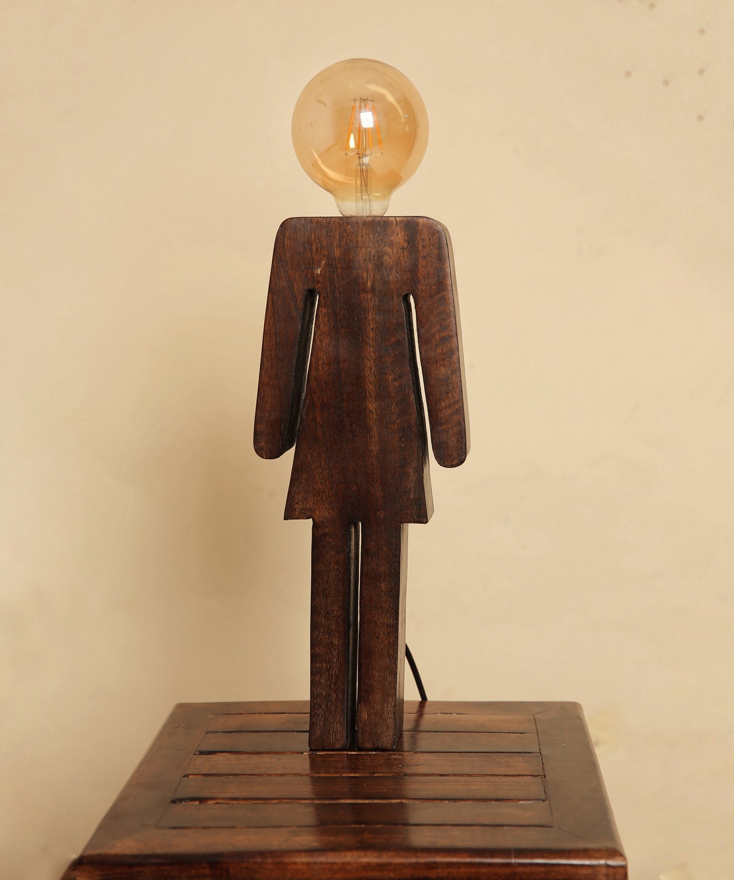 LAILA-TABLE LAMP